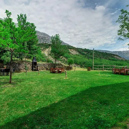 Molinias Nyaraló Fosado